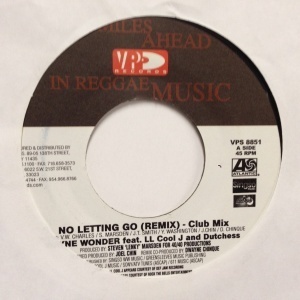 EPレコード WAYNE WONDER / NO LETTING GO (REMIX) feat. LL COOL J (DIWALI)の画像1