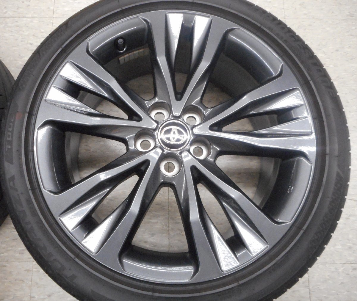 ★中古品★　トヨタ　カローラツーリング純正　タイヤホイールセット　215/45R17　【他商品と同梱歓迎】_画像6