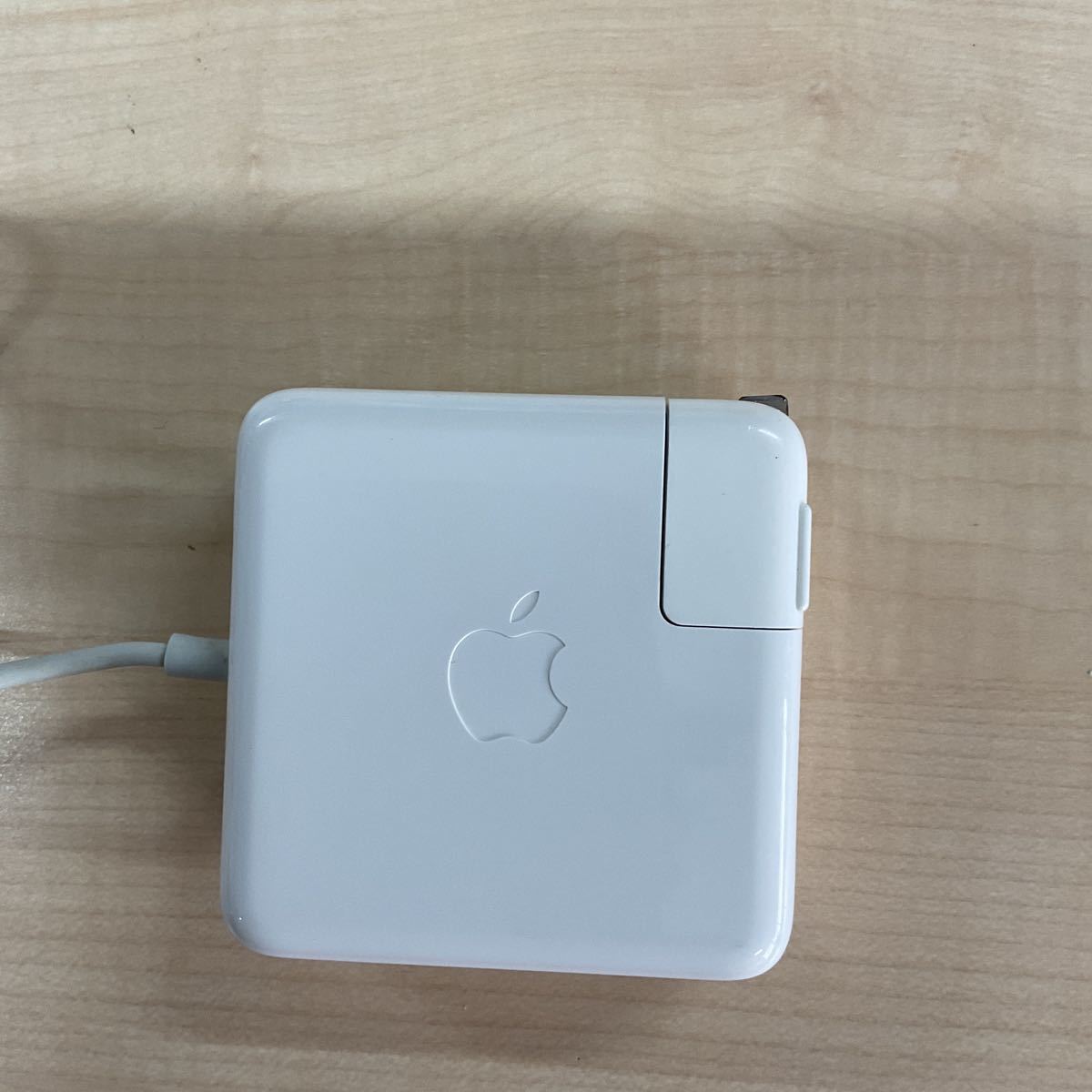 (D1227) Apple 60W MagSafe PowerAdapter A1184 16.5V 3.65A ACアダプタ_画像2