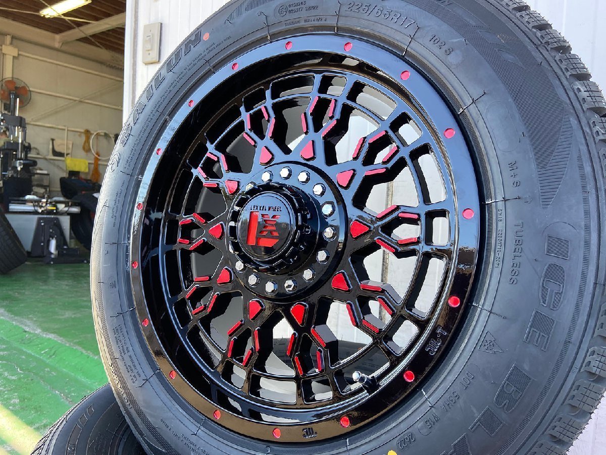 即日発送 デリカD5 RAV4 CX8 CX5 スタッドレス SAILUN WSTX 225/65R17 17インチ 新品 タイヤホイールセット PreDator プレデター 1台分_タイヤはイメージ画像です。