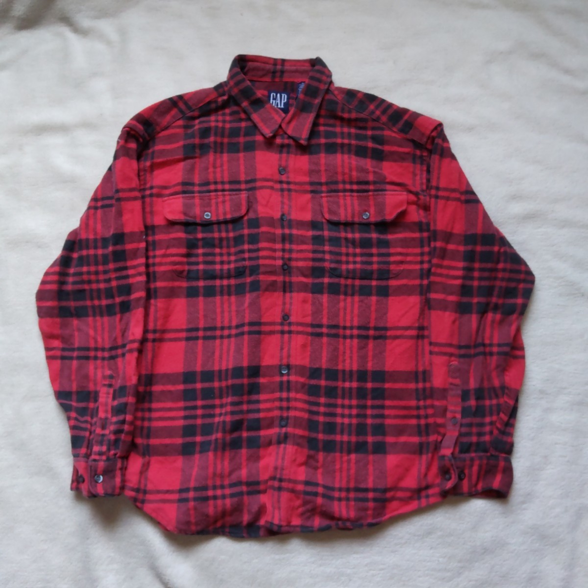 熱い販売 チェック柄 赤黒 ネルシャツ 長袖 ギャップ オールド XL☆old