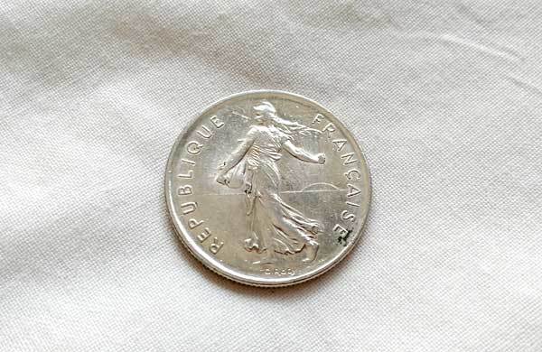 ★海外貨幣・硬貨 フランス　5フラン 種をまく女性　1992年 大型_画像2