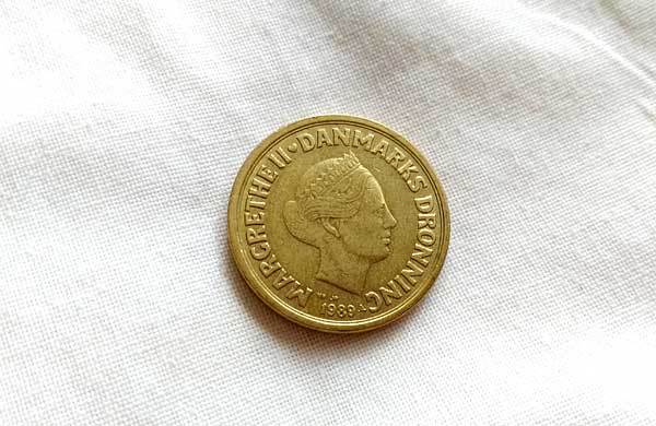 ★海外貨幣・硬貨 コイン デンマーク　10クローネ マルグレーテ2世　1989年_画像2