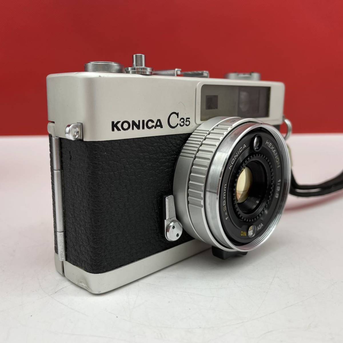 □ KONICA C35 HEXANON 38mm F2.8 レンジファインダー フィルムカメラ 動作確認済 露出計OK 現状品 コニカ_画像2