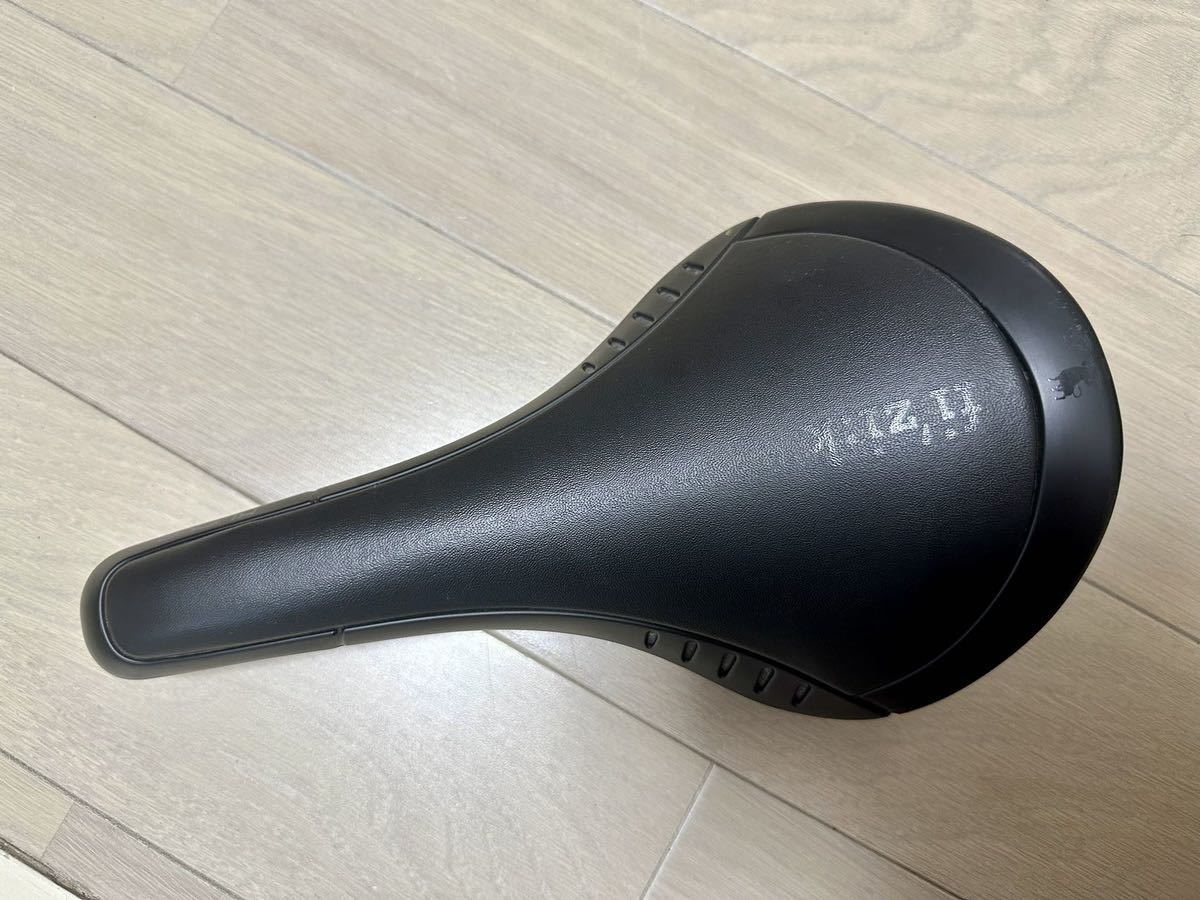 FIZIK/フィジーク KURVE BULL カーボン サドル_画像1