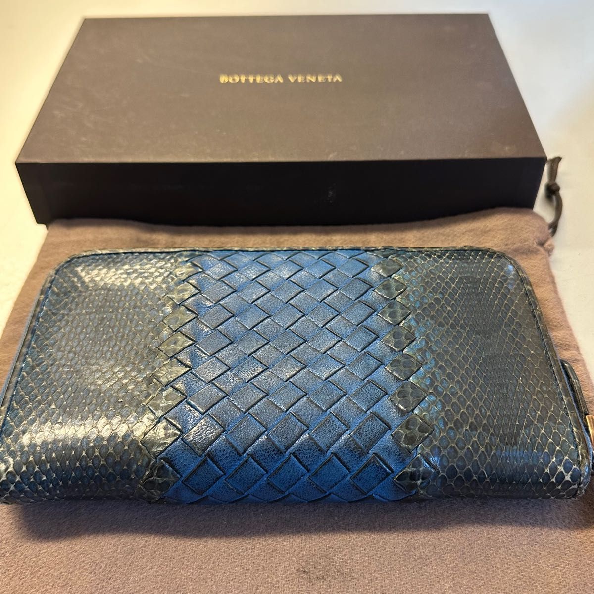新品同様 希少 ボッテガヴェネタ BOTTEGA VENETA パイソン 財布 長財布