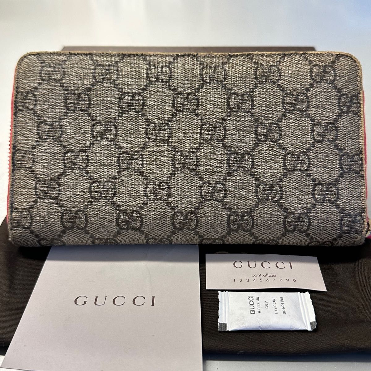 新品同様！　グッチ　GUCCI 財布　長財布　GGスプリーム　ラウンドファスナー