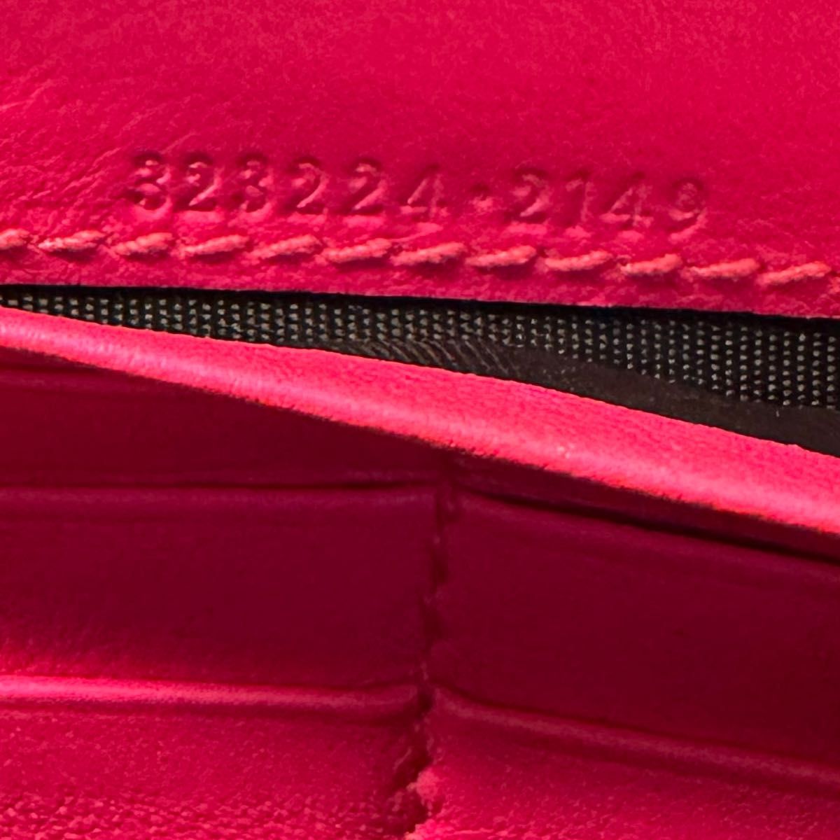 新品同様 グッチ GUCCI 財布 長財布 GGスプリーム ラウンド 新品同様 グッチ GUCCI 財布 長財布 GGスプリーム ラウンド