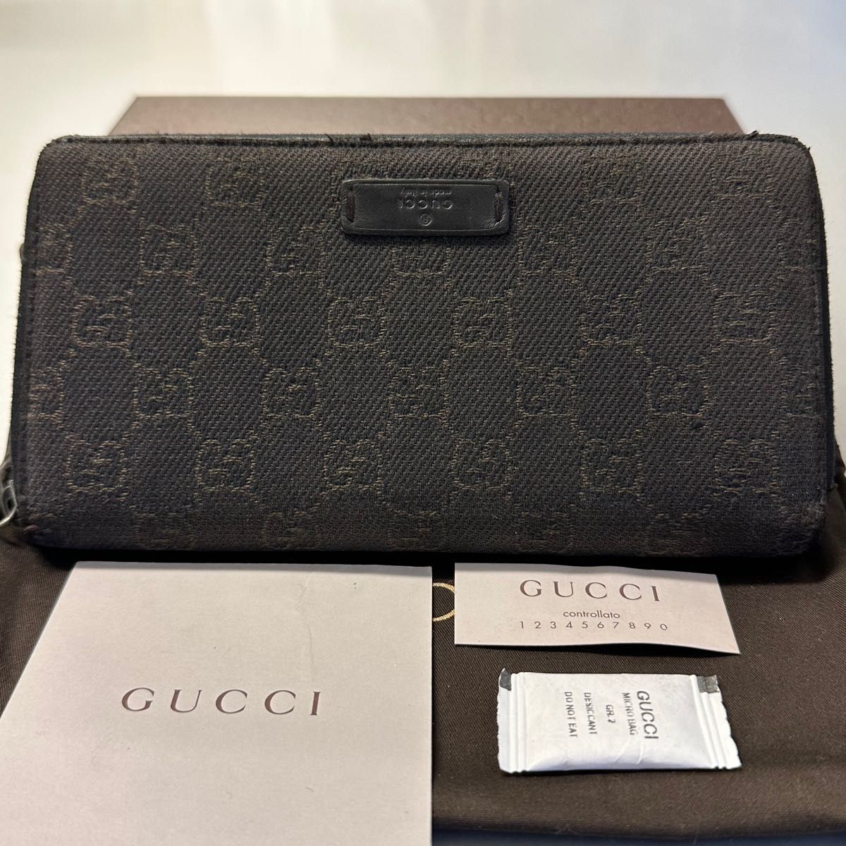 未使用に近い グッチ GUCCI 財布 長財布 GGキャンバス ラウンド