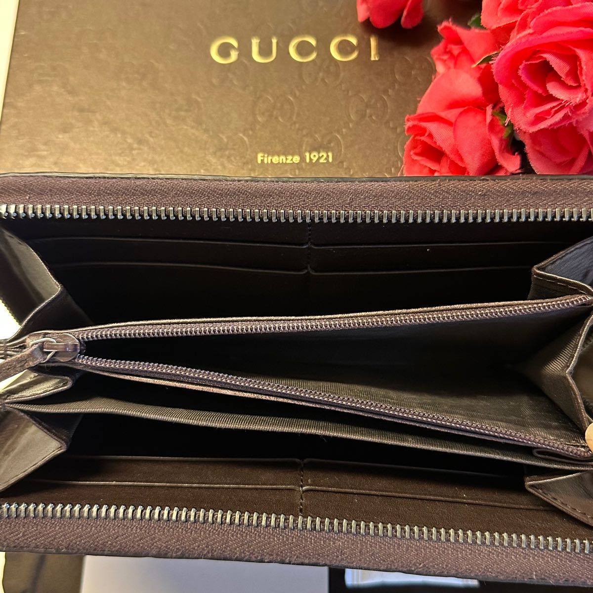 新品同様 グッチ GUCCI 財布 長財布 シマレザー ラウンドファスナー
