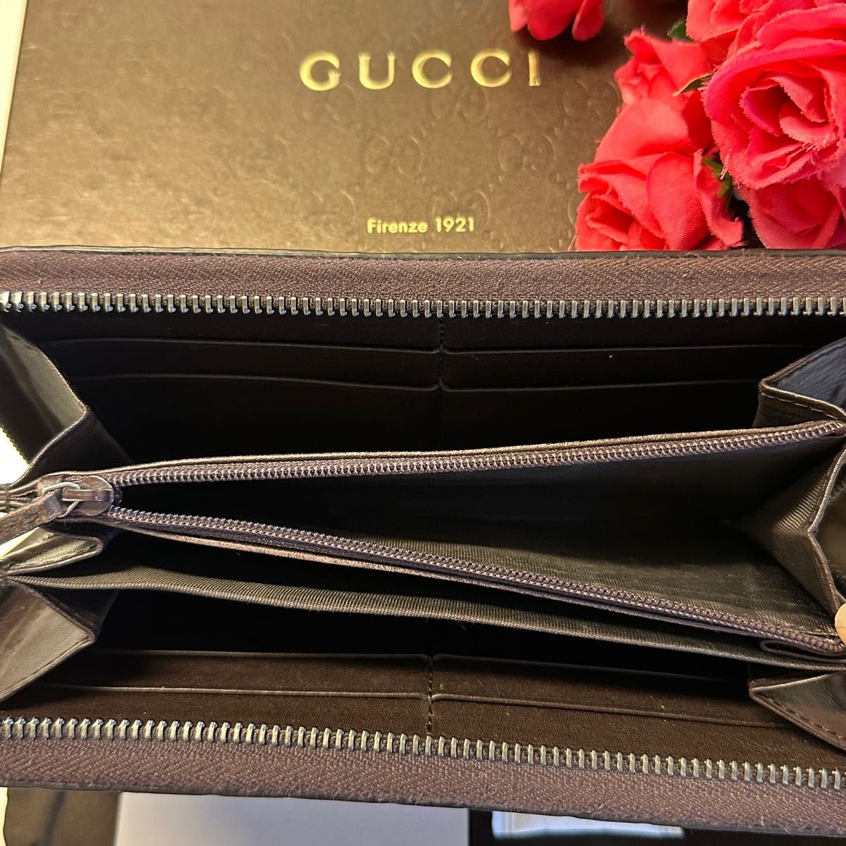 新品同様！ グッチ GUCCI 財布 長財布 シマレザー ラウンドファスナー