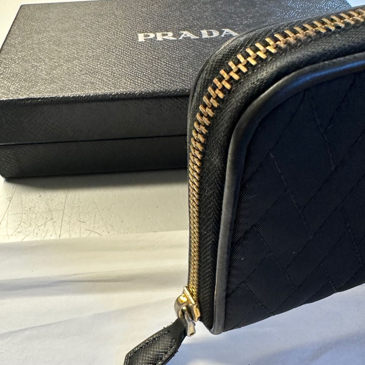 新品同様！　プラダ　PRADA 財布　長財布　キルティング　ラウンドファスナー