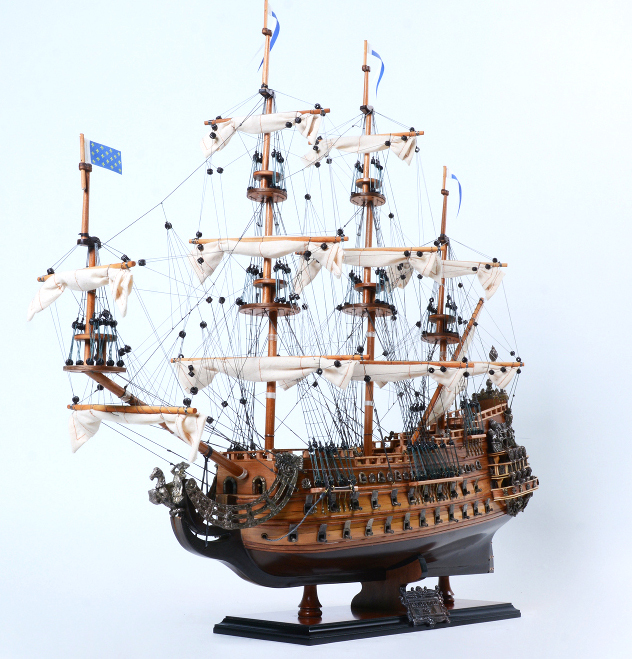 帆船模型 完成品 木製 Soleil Royal ソレイユ ロワイヤル フランス軍船 モデルシップ 全長 71cm 洋風 T071
