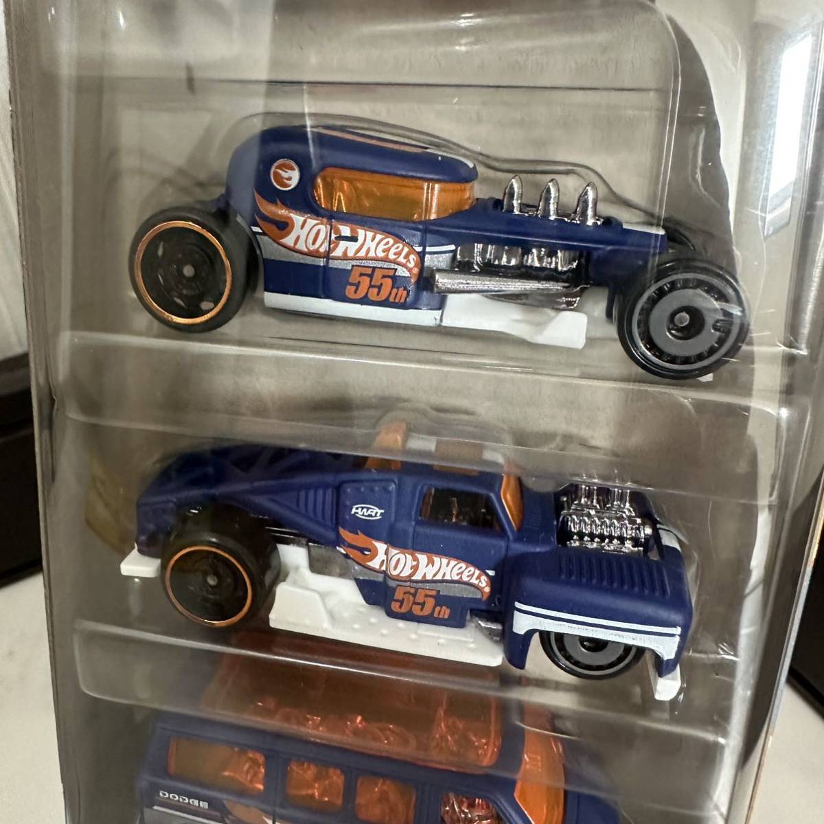 日本販売なし ホットウィール 55周年 TH トレジャーハント入2023 Hot Wheels 5-Pack 55th RACE TEAM MOD ROD DODGE VAN 5パック ダッジバン_画像5