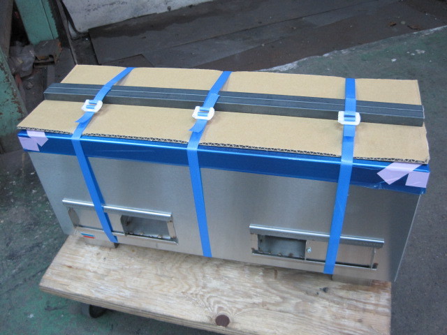 保証付【秋元ステンレス】【業務用】【未使用新古品】 焼き物器 C-600 W600xD220xH270mm