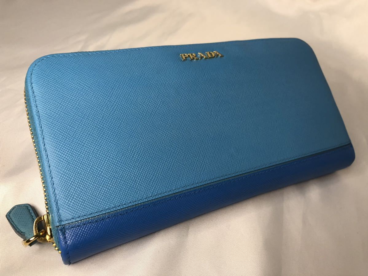 超美品　PRADA プラダ 長財布　ラウンドファスナー　ブルー×ライトブルー_画像1