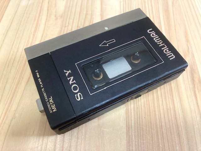 ファッションなデザイン WALKMAN 即決【整備済完動品】SONY DELUXE TPS