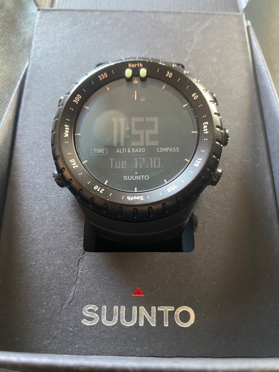 スント コア オールブラック(SUUNTO CORE All Black) 交換バンド付き