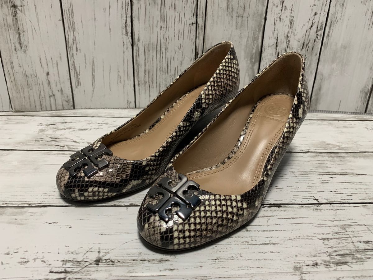 美品 トリーバーチ TORY BURCH パンプス 6 1/2C パイソン ウッド 黒 白