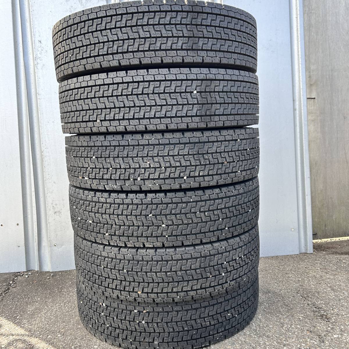 送料無料　4トン車 スーパーバリ山★ 225/80R17.5 123/122L 2021年製 ヨコハマ ZEN903ZW 6本セット スタッドレス_画像1