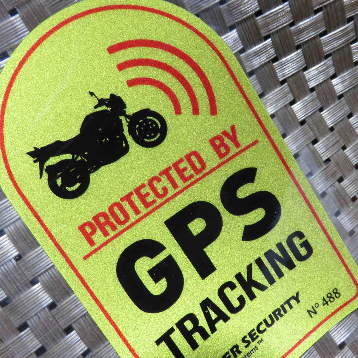 SL■DX黄縦ST黄金◆新品GPS　TRACKINGオートバイ　バイク二輪車　単車　モーターサイクル　盗難防止ステッカー　シール防水◎いたずら防止_画像7