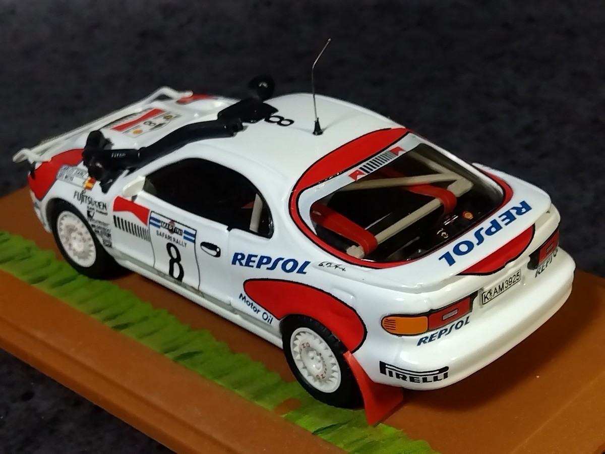 トロフュー 1/43 トヨタ セリカ GT-FOUR 1992年 サファリラリー優勝車仕様 ( カルロス・サインツ)_画像6