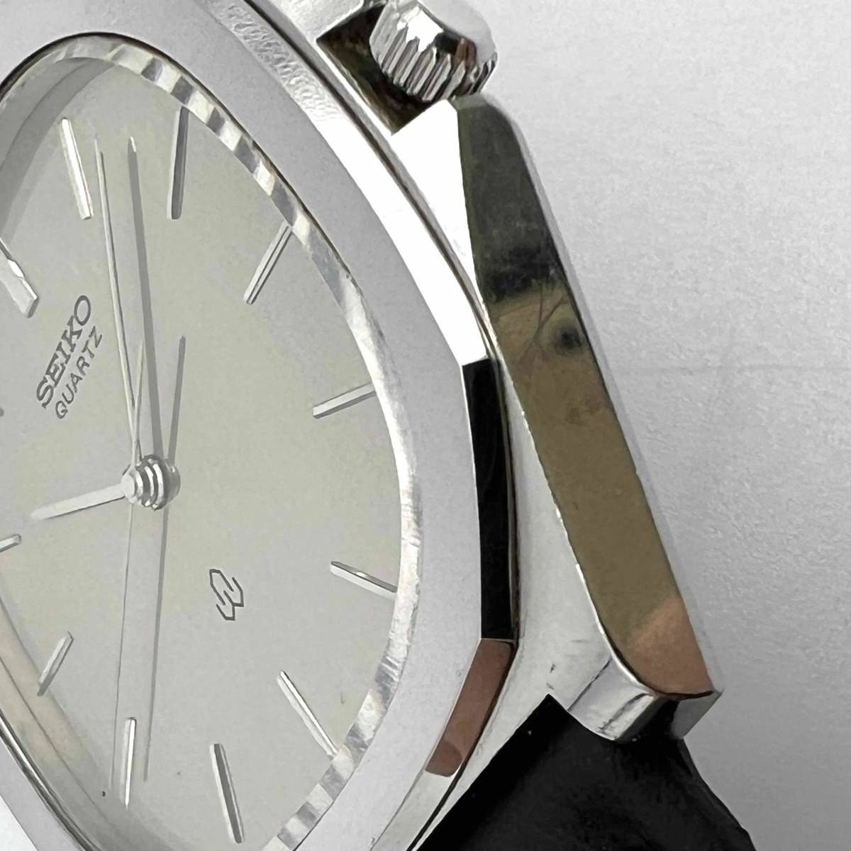 80s SEIKO シャリオ クォーツ 電池交換済 革ベルト新品 腕時計