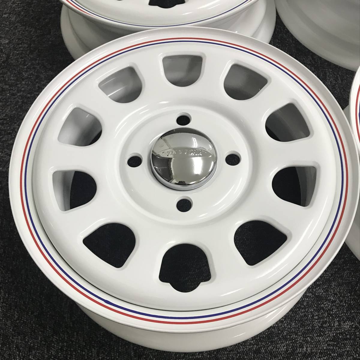 新品 デイトナ 12-4.0J＋42 4-100 ホワイト ホイール4本SET 軽トラ 軽バン アウトレット特価(W2404-1)_画像3