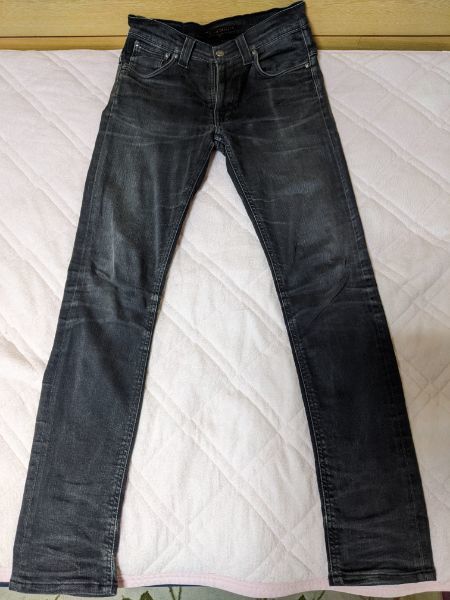 良品 お洒落 カッコいい ゴールデンサイズ ヴィンテージ加工 ヌーディージーンズ　nudie jeans TAPE TED サイズ W30L32 ブラックデニム _画像2