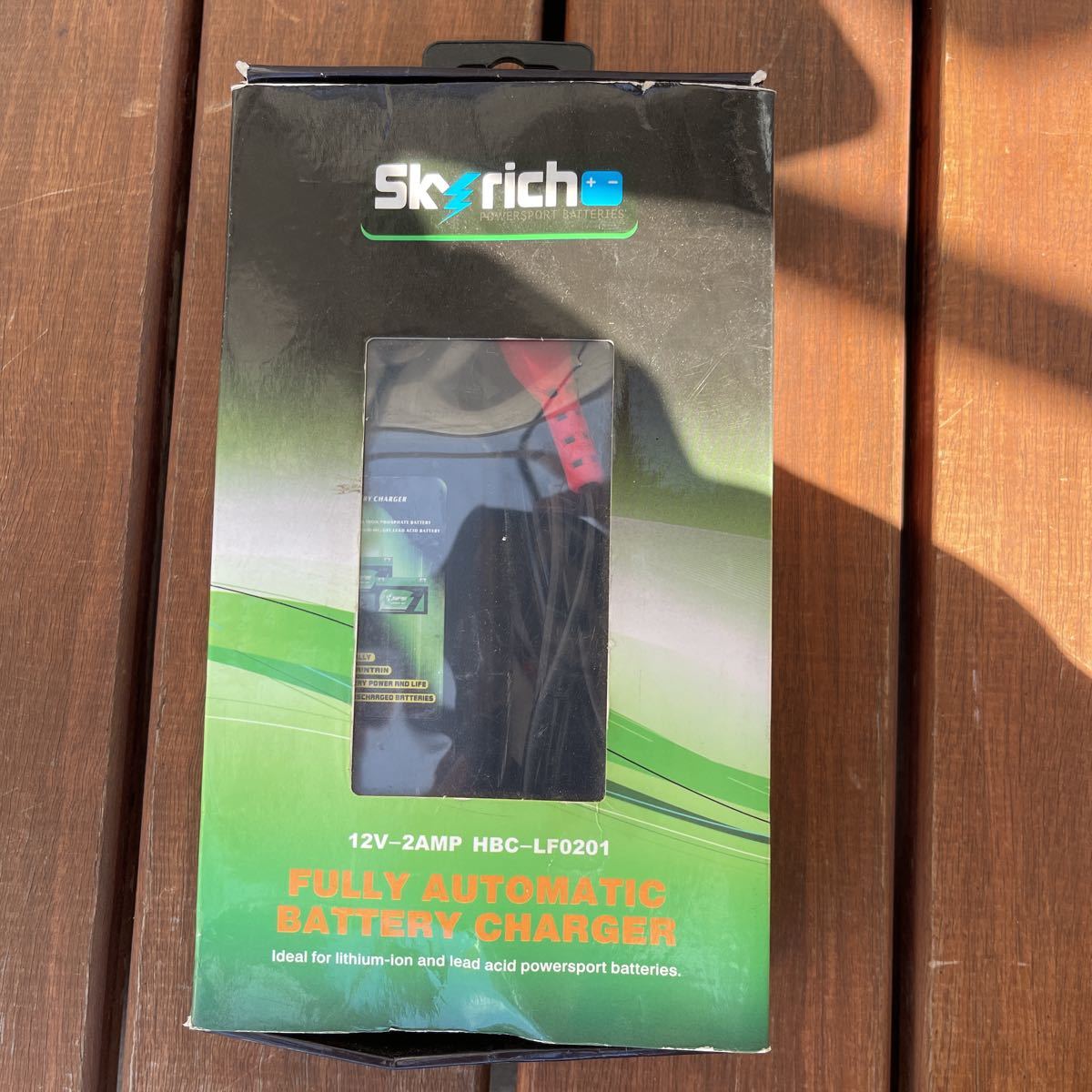 スカイリッチ　バッテリー　充電器　skyrich バッテリーチャージャー_画像1