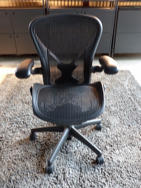 福岡～｜b. Herman Miller ハーマンミラー|Aeron Chair アーロンチェア|クラシック　B　フル装備　ポスチャーフィット_画像10