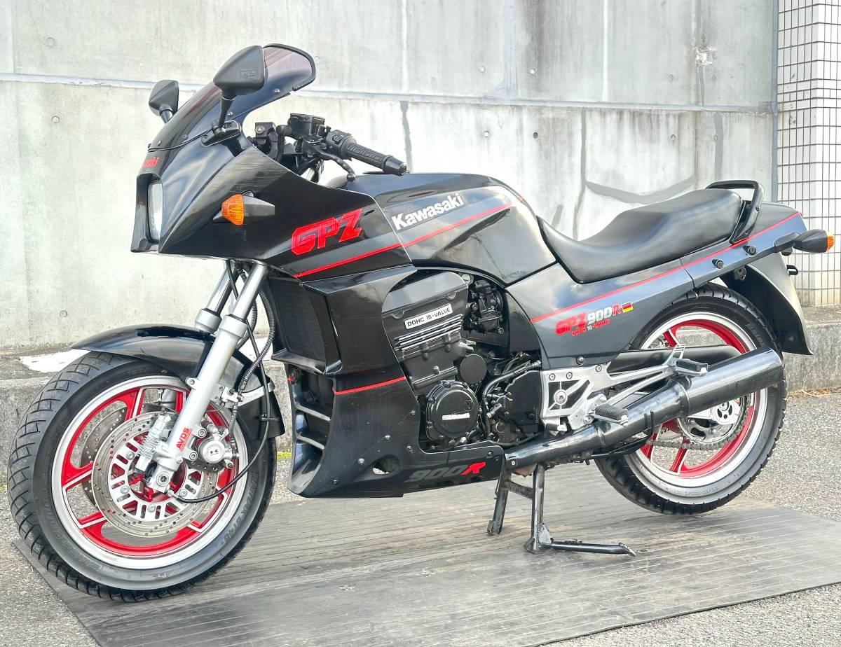 極上GPZ900R A5 エンジン絶好調!! 外装とても綺麗です!! KAWASAKI カワサキ エンジン実働 動画あり ニンジャ NINJA GPZ750R_画像4