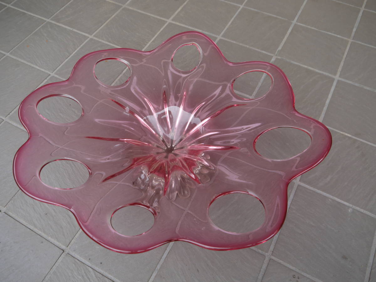 【A10703】工芸ガラス 水盤 花器 フラワーベース ピンク 昭和レトロ　アンティーク_画像2