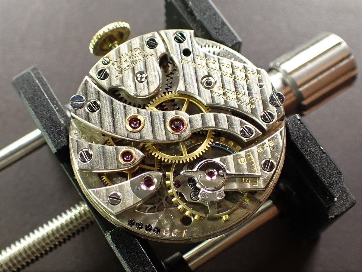 オンラインショップ 希少!IWC 名機蓋石cal.83 17 jewels 3姿勢調整機