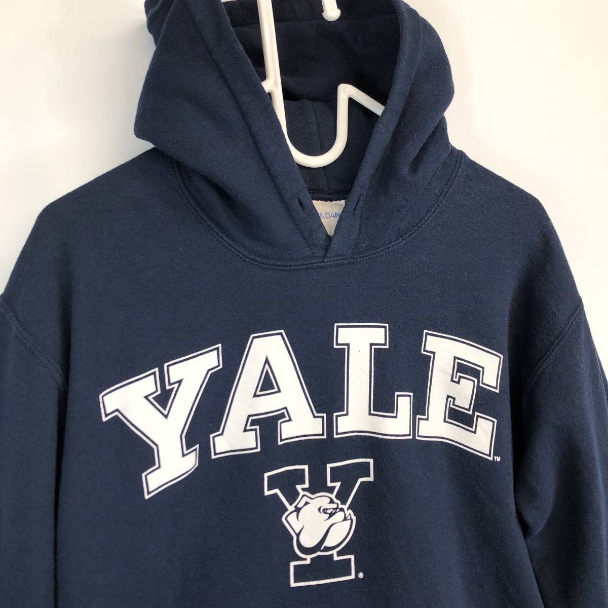 00s GILDAN ギルダン スウェットパーカー ネイビー系 Sサイズ YALE イエール大学 カレッジパーカー_画像2