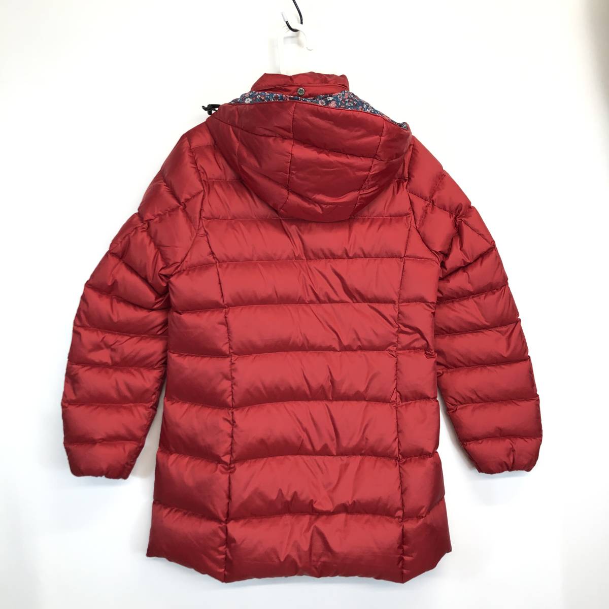 フォックスファイヤー FOXFIRE ダウンパーカー レッド系 花柄 フォックスファイヤー FOXFIRE ダウンパーカー レッド系 花柄