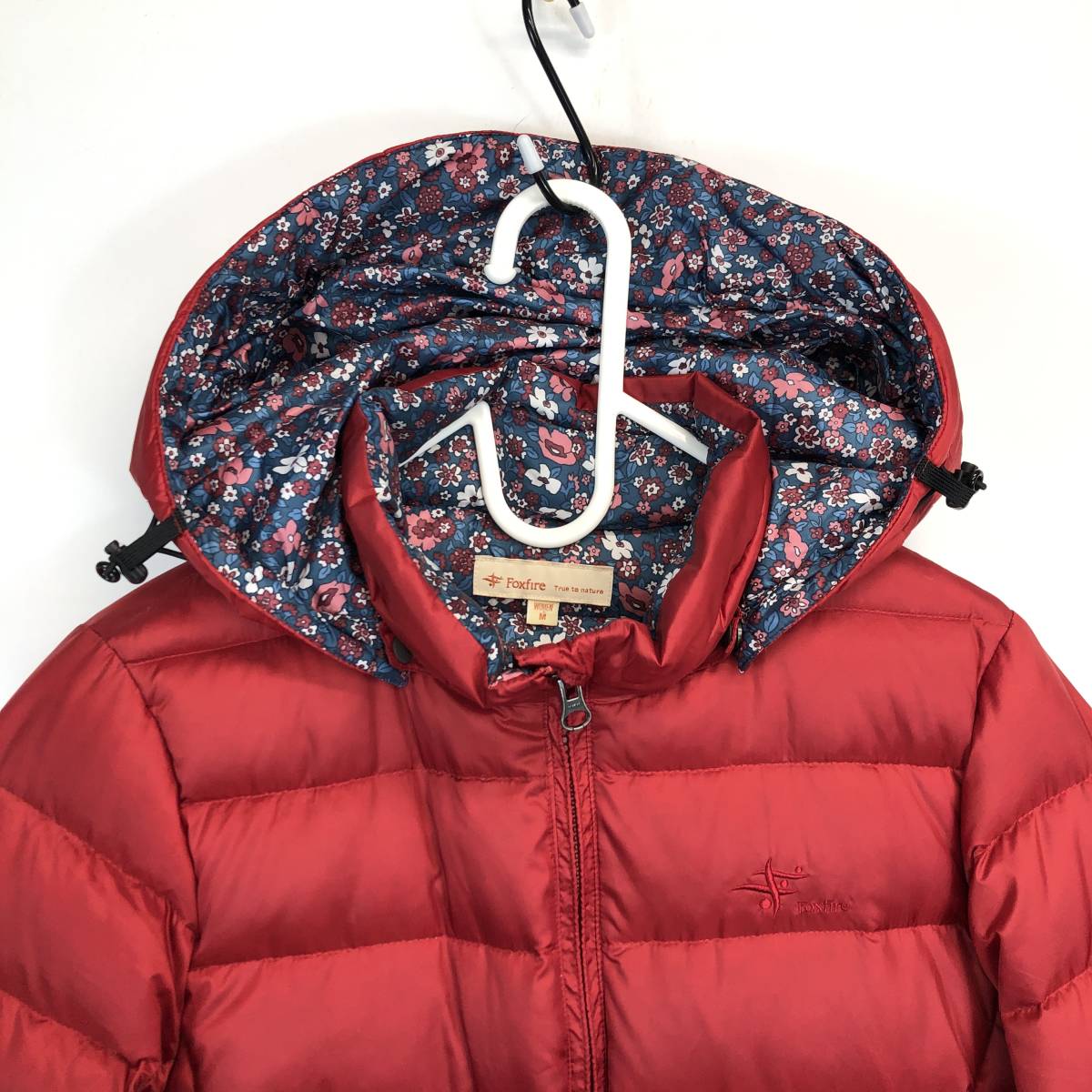 フォックスファイヤー FOXFIRE ダウンパーカー レッド系 花柄 フォックスファイヤー FOXFIRE ダウンパーカー レッド系 花柄