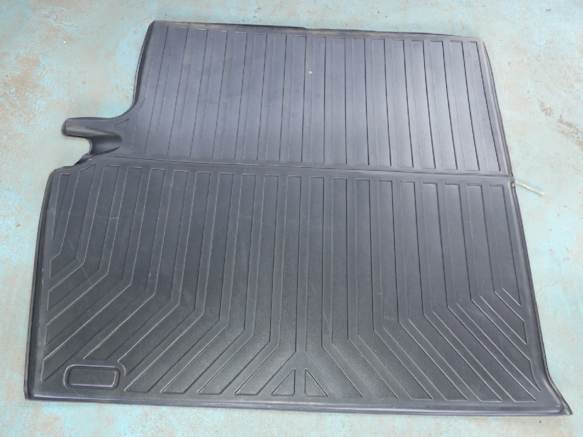  new goods Volvo 240 3D cargo mat & floor mat set cargo mat TPE material water-repellent . is dirty 