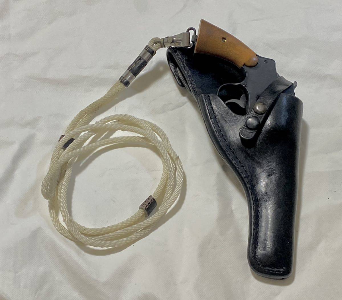 骨董 昭和警察 拳銃 ホルスター S&W M1917用 45口径 拳銃吊り紐 骨董 昭和警察 拳銃 ホルスター S&W M1917用 45口径 拳銃吊り紐