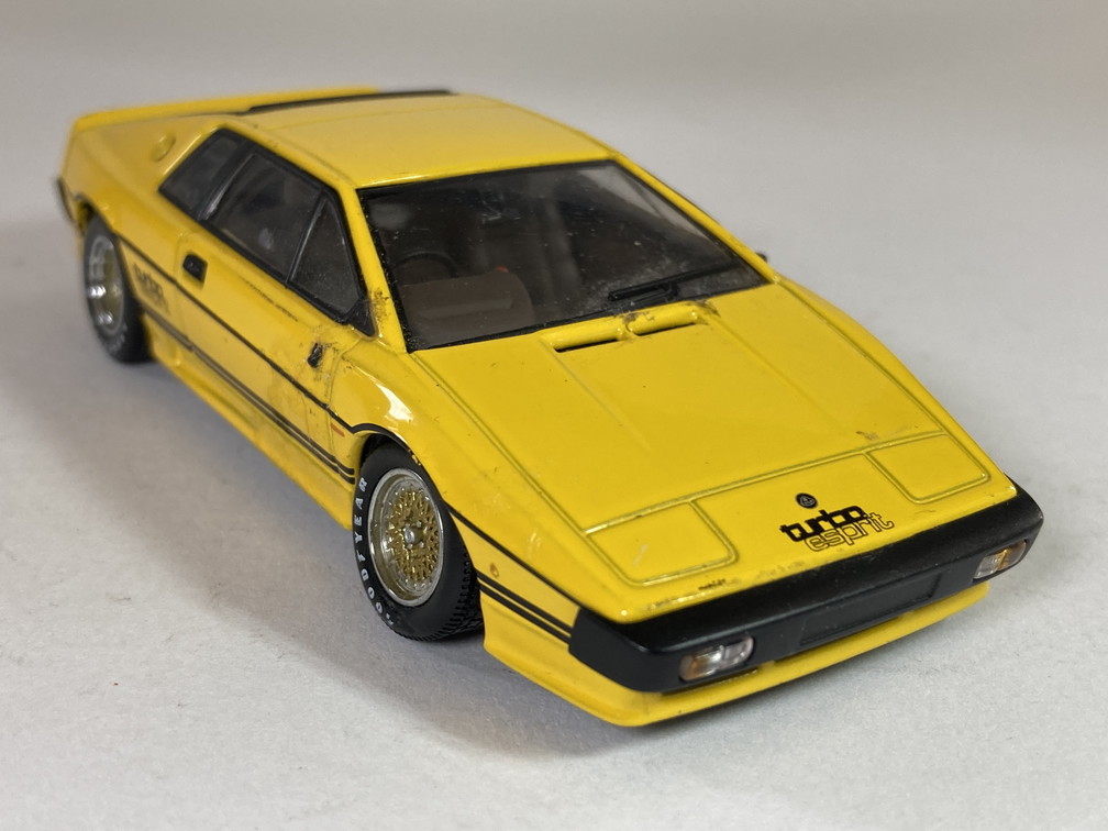 [ジャンク] ロータス エスプリ ターボ Lotus Esprit Turbo 1/43 - オートアート AUTOart_画像8