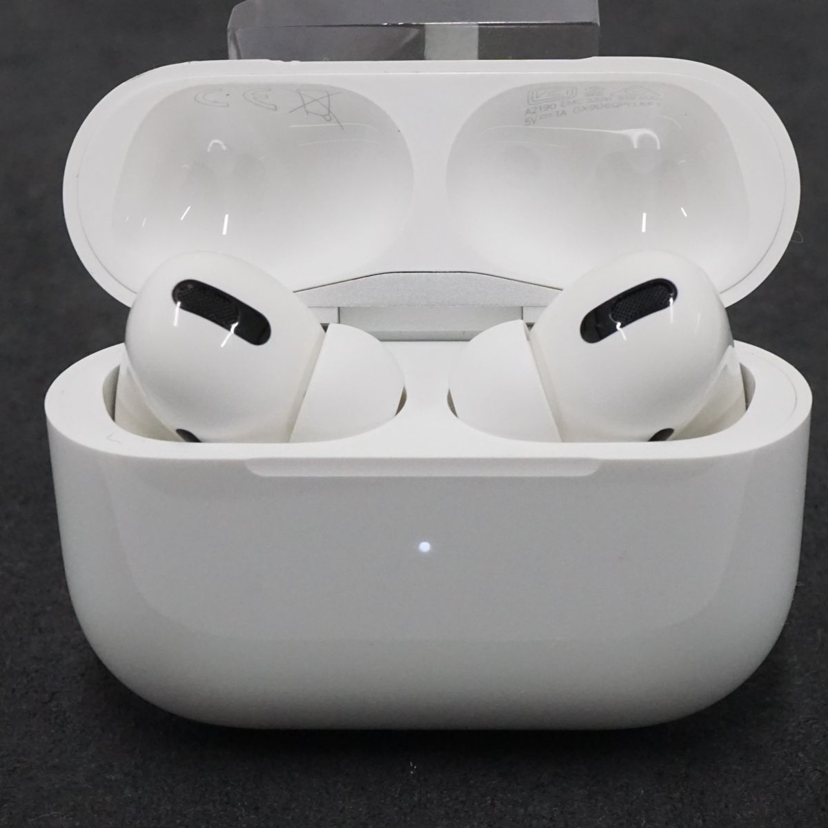 美品！Apple AirPods Pro MWP22J/A-