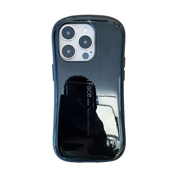送料無料　黒 iFace iPhone15用 箱あり ケース First Class ハードケース 愛用のiphoneを守る 耐衝撃_画像1