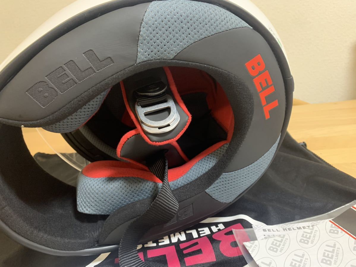 未使用品】BELLベル M3Jヘルメットホワイトシールド付 新生BELL 未使用品】BELLベル M3Jヘルメットホワイトシールド付 新生BELL