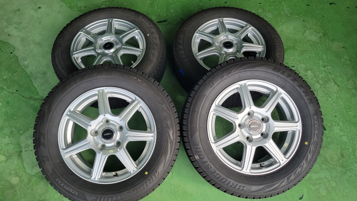 ブリザックVRX2 195/65R15 ホイール付き バリ山４本セット 80系 ノア