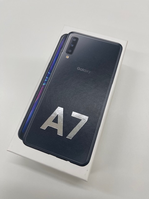 Galaxy A7 ブラック