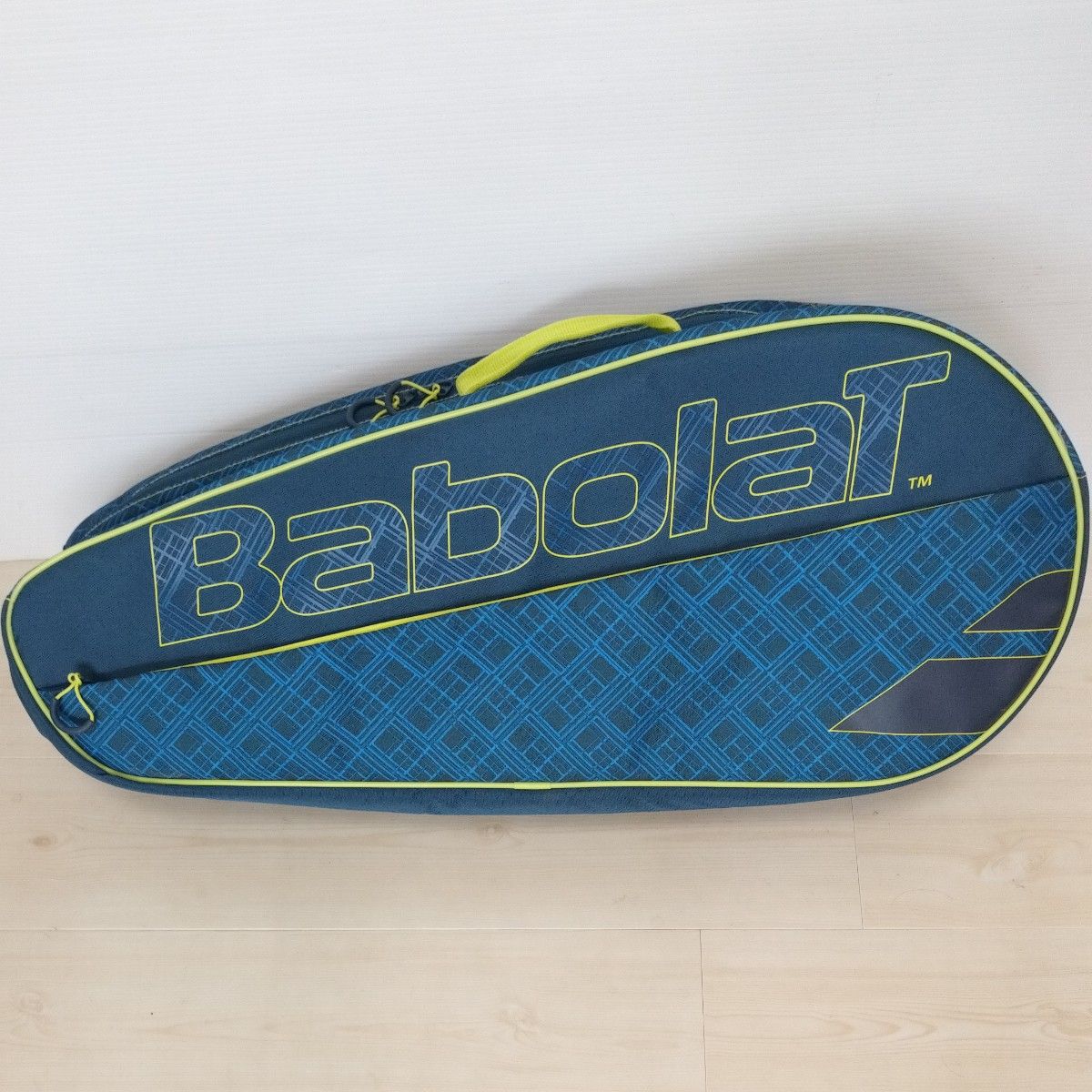 美品　BABOLAT　 テニスラケットバッグ　６本　ブルー