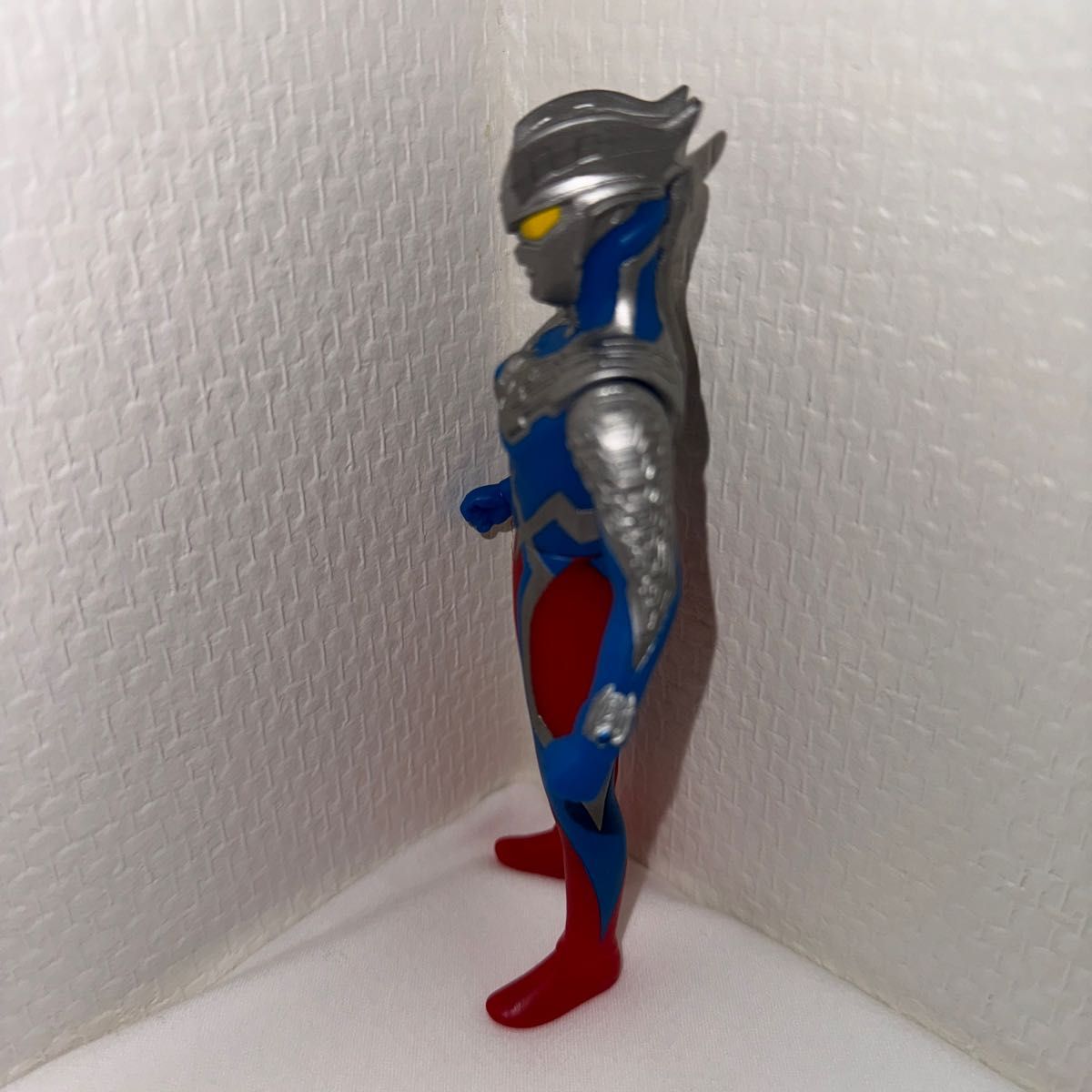 美品　バンダイ　ウルトラヒーローシリーズ ウルトラマンゼロ　ライブサイン付き ソフビヒーロー