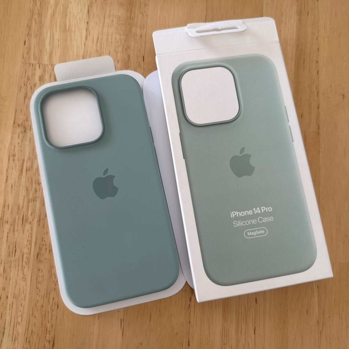 MagSafe対応iPhone 14 proシリコンケース - サキュレント 純正 MagSafe対応iPhone 14 proシリコンケース - サキュレント 純正