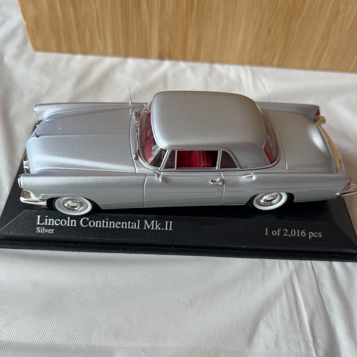 ［ケース割れ］1/43 MINICHAMPS/ミニチャンプス Lincoln Continental Mk.Ⅱ リンカーンコンチネンタル 1956_画像5