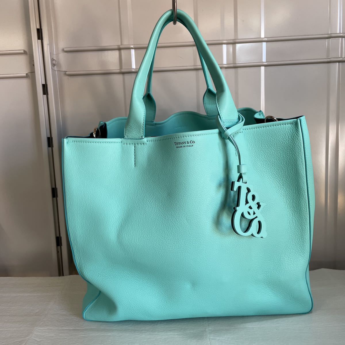 Yahoo!オークション - Tiffany&Co. ティファニー トートバッグ Yahoo!オークション - Tiffany&Co. ティファニー トートバッグ